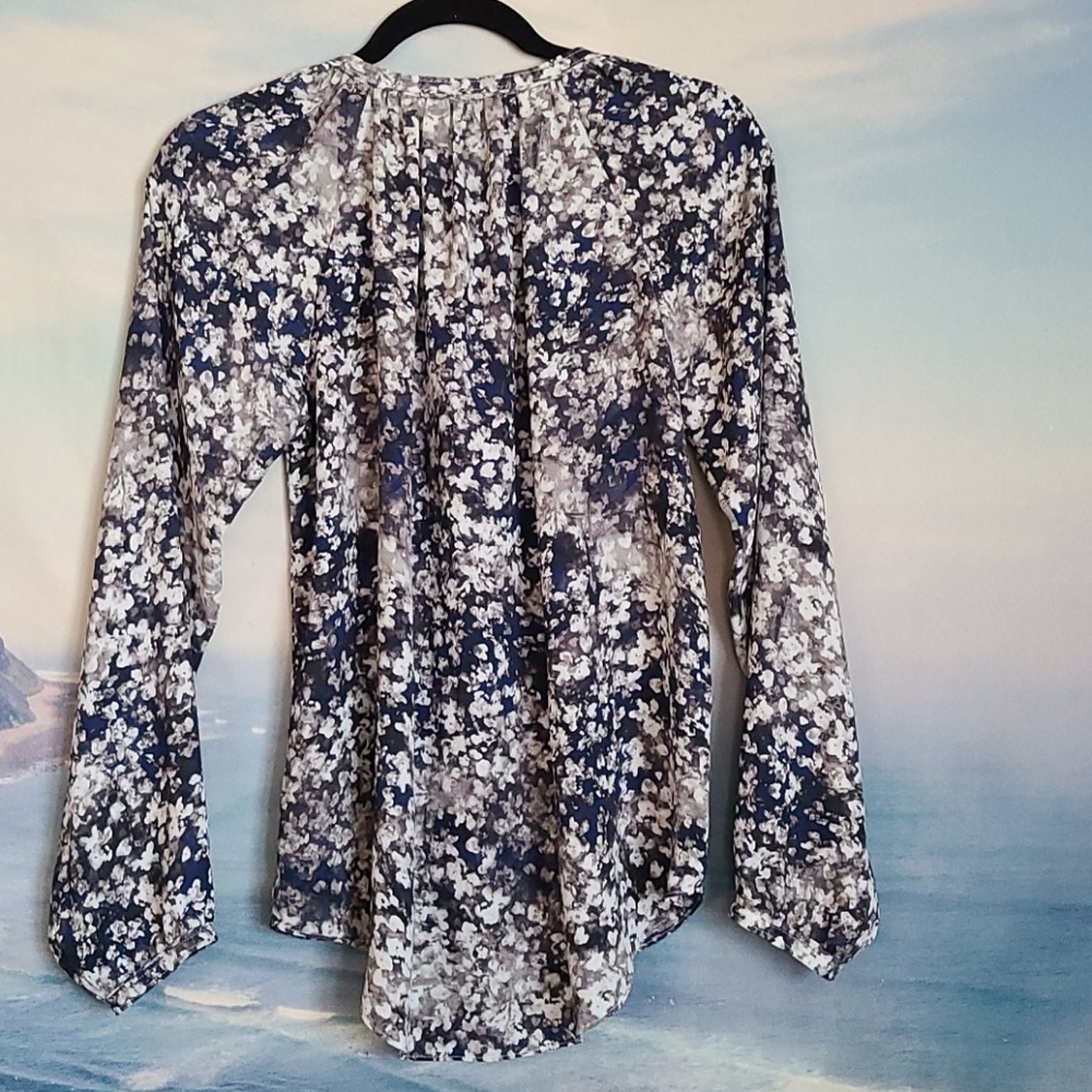 Women's Simply Vera Wang Long Sleeve Shirt Medium - Picture 5 of 5